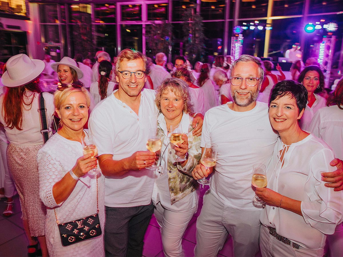 LEAs White Night 2023