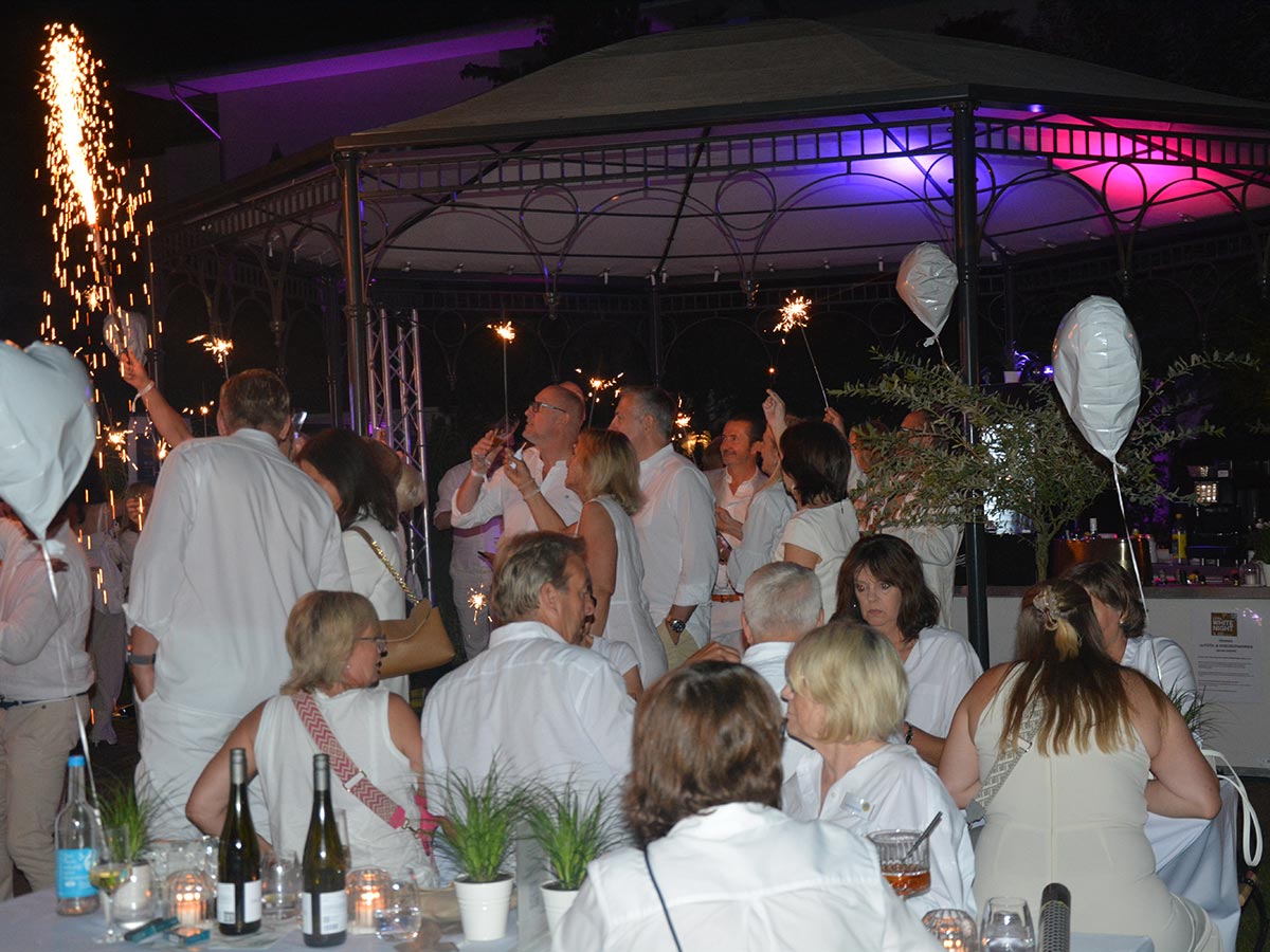 LEAs White Night 2026